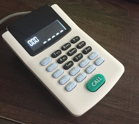 KRANKENHAUS-WARTESCHLANGEN-MASCHINEN-SYSTEM MIT IR-TOUCHSCREEN-TICKETSPENDEGERÄT