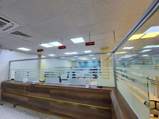 Touchscreen Warteschlange Nummer Kiosk