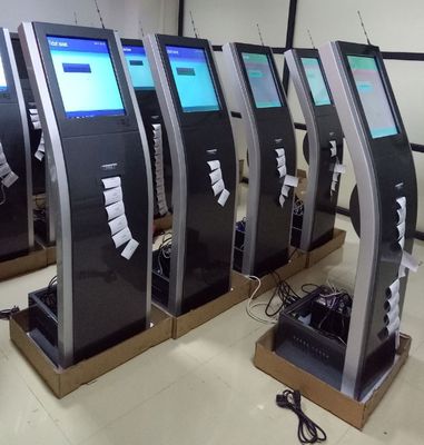 17 Karten-Zufuhr-Reihen-System-Scheinzahl-Kiosk des Zoll-QMS mit Thermal-Drucker